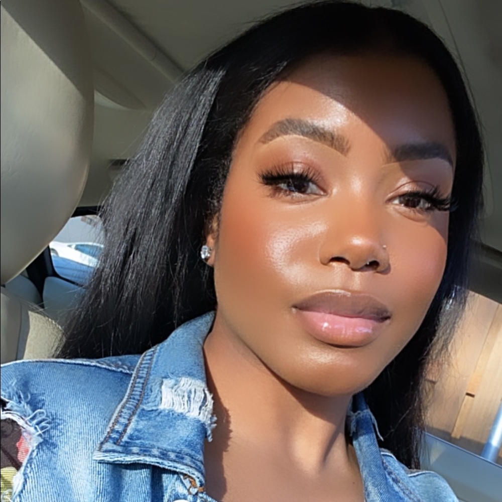 Meet your Posher, Dajania
